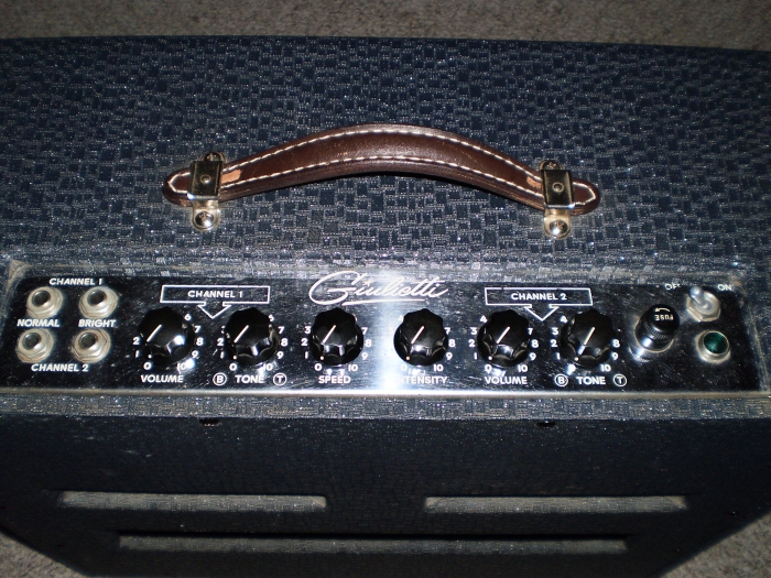 Figure 2 - Giulietti tube amplifier controls