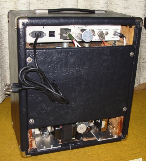 Figure 3 - AK-9 Guitar Amp Back
